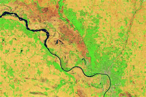 Record Rainfall Floods Midwest .